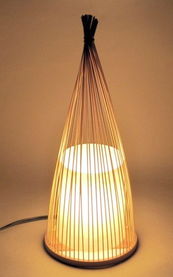 駿河竹千筋細工 傳統與現代的交融——以2010年秋新品“雪ん子燈”B型為例